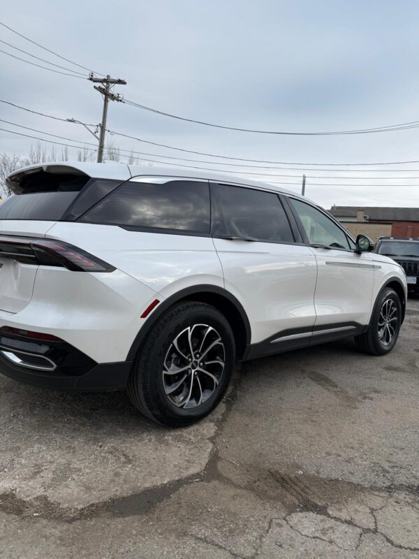 2 2025 Lincoln Nautilus Premier Certified