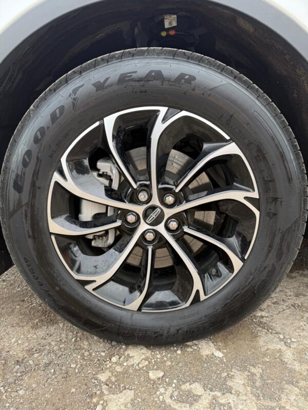 3 2025 Lincoln Nautilus Premier Certified