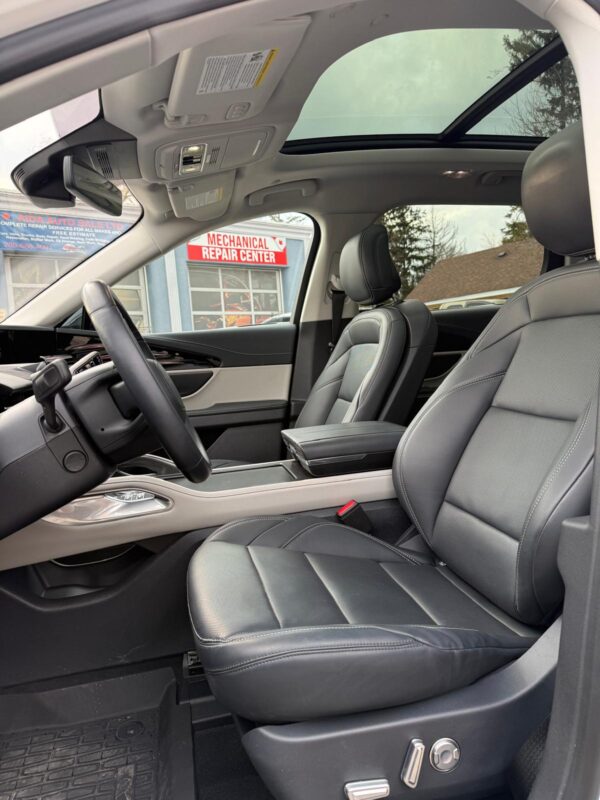 5 2025 Lincoln Nautilus Premier Certified