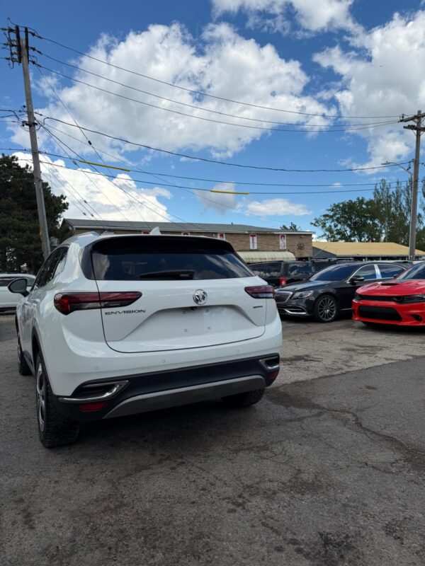 7 2021 Buick Envision Preferred Certified