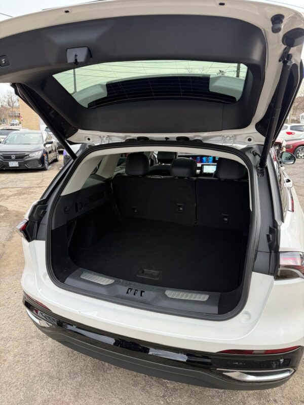 8 2025 Lincoln Nautilus Premier Certified